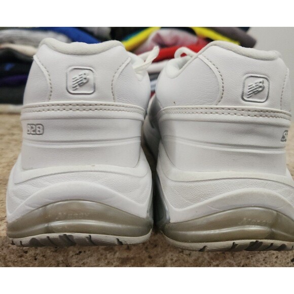 New Balance - Picture 2 of 8